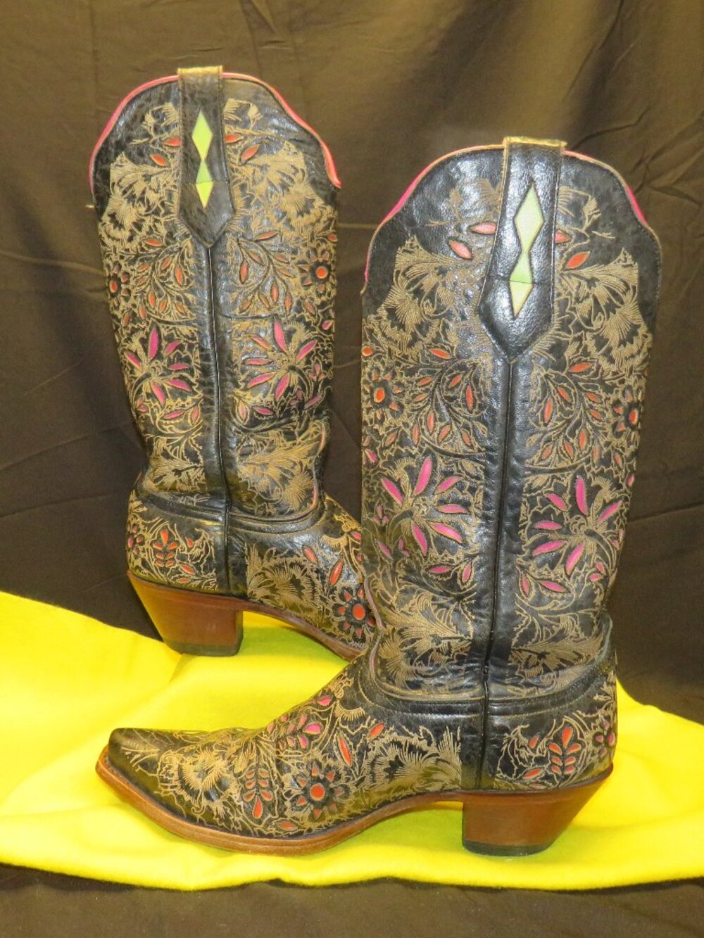 Barn Black Floral Inlay Western Boots Women's 8.5 B Pull On